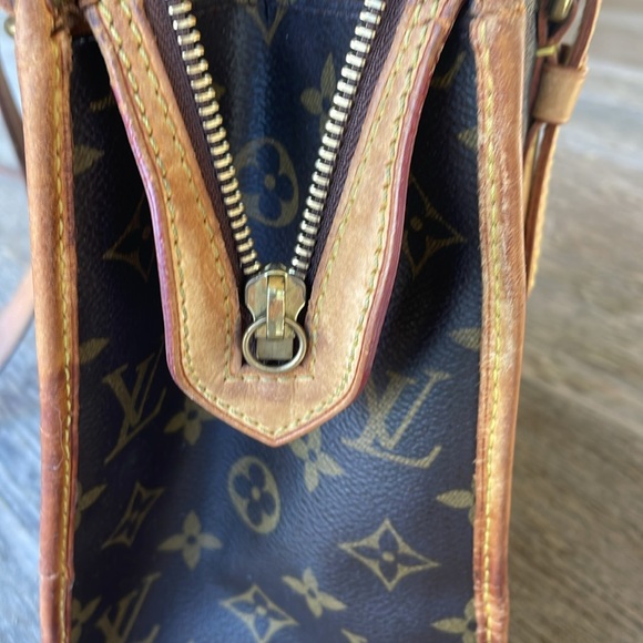 Louis Vuitton Popincourt Bag - Picture 4 of 11